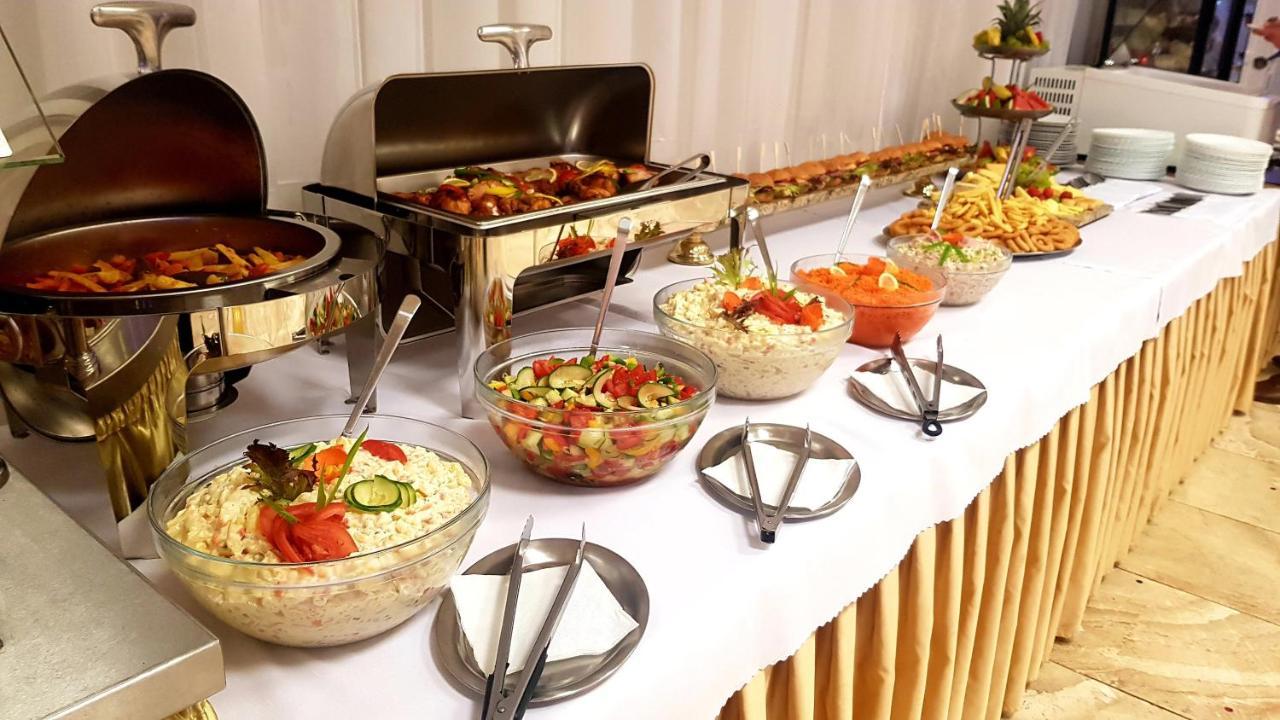 Agrohotel Tri Brezy Hrustin Экстерьер фото